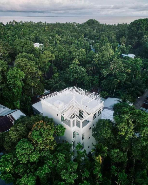 Shams Thoddoo Guest House на Мальдивах