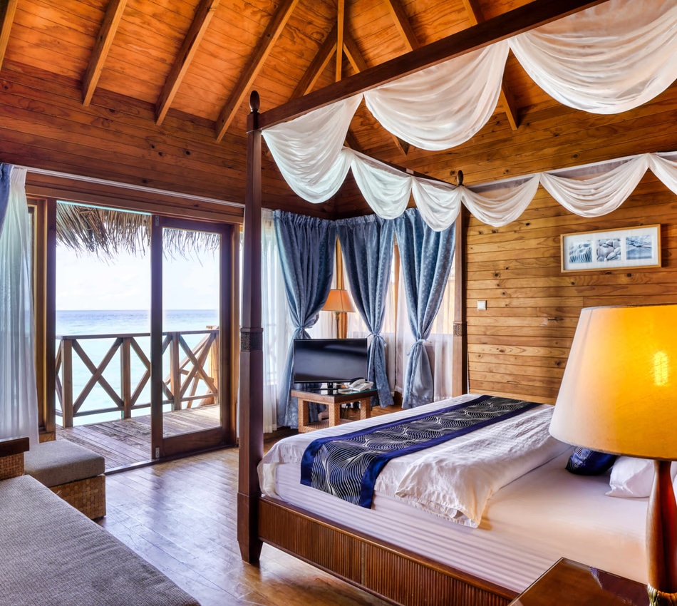 Виллы над водой в Fihalhohi Maldives